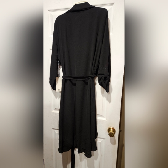 IRIS COVERUP - Picture 2 of 2